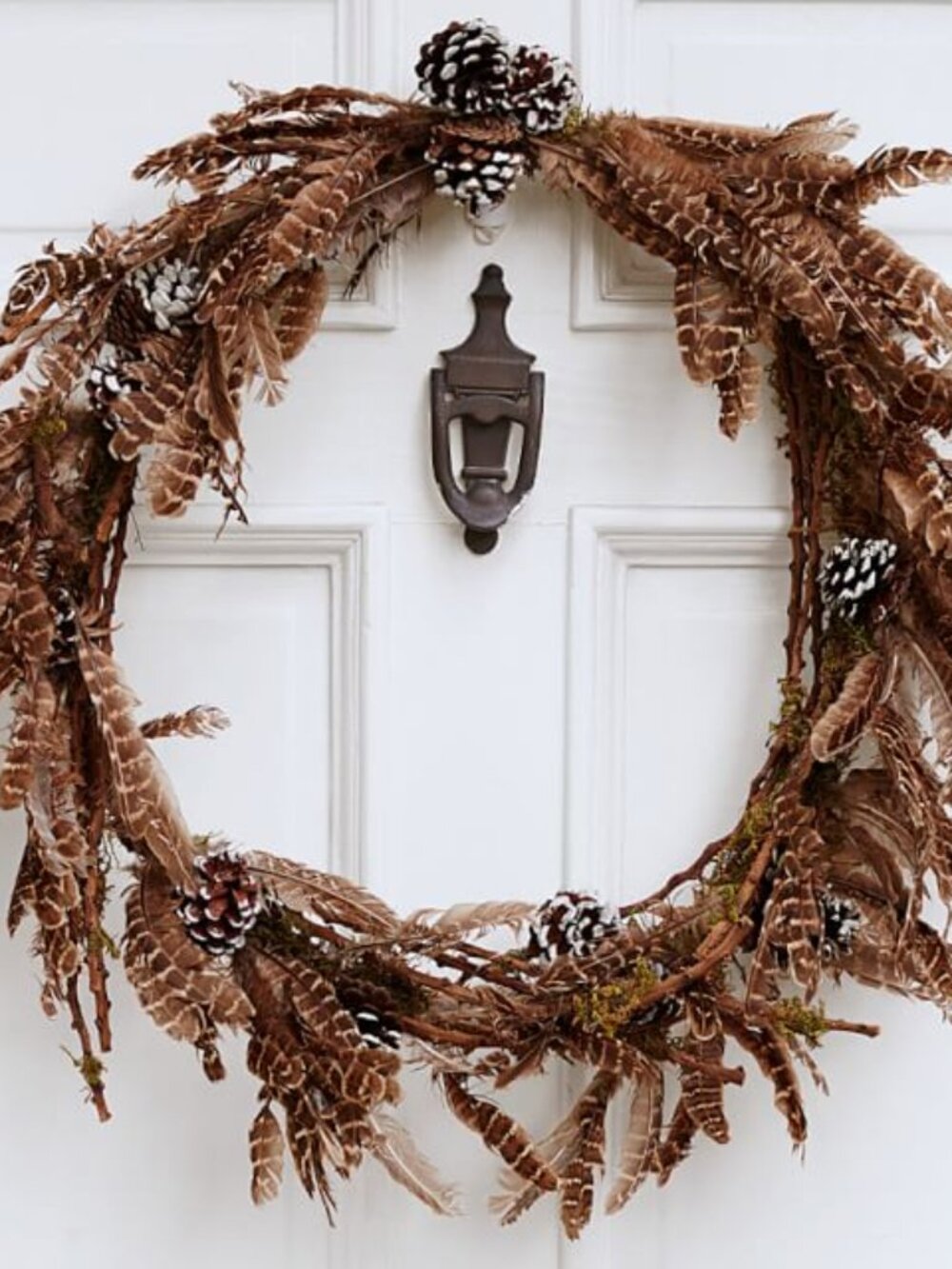 Pottery Barn Feather and Pine Cone Wreath 24"D Front Door Thanksgiving Round NIB